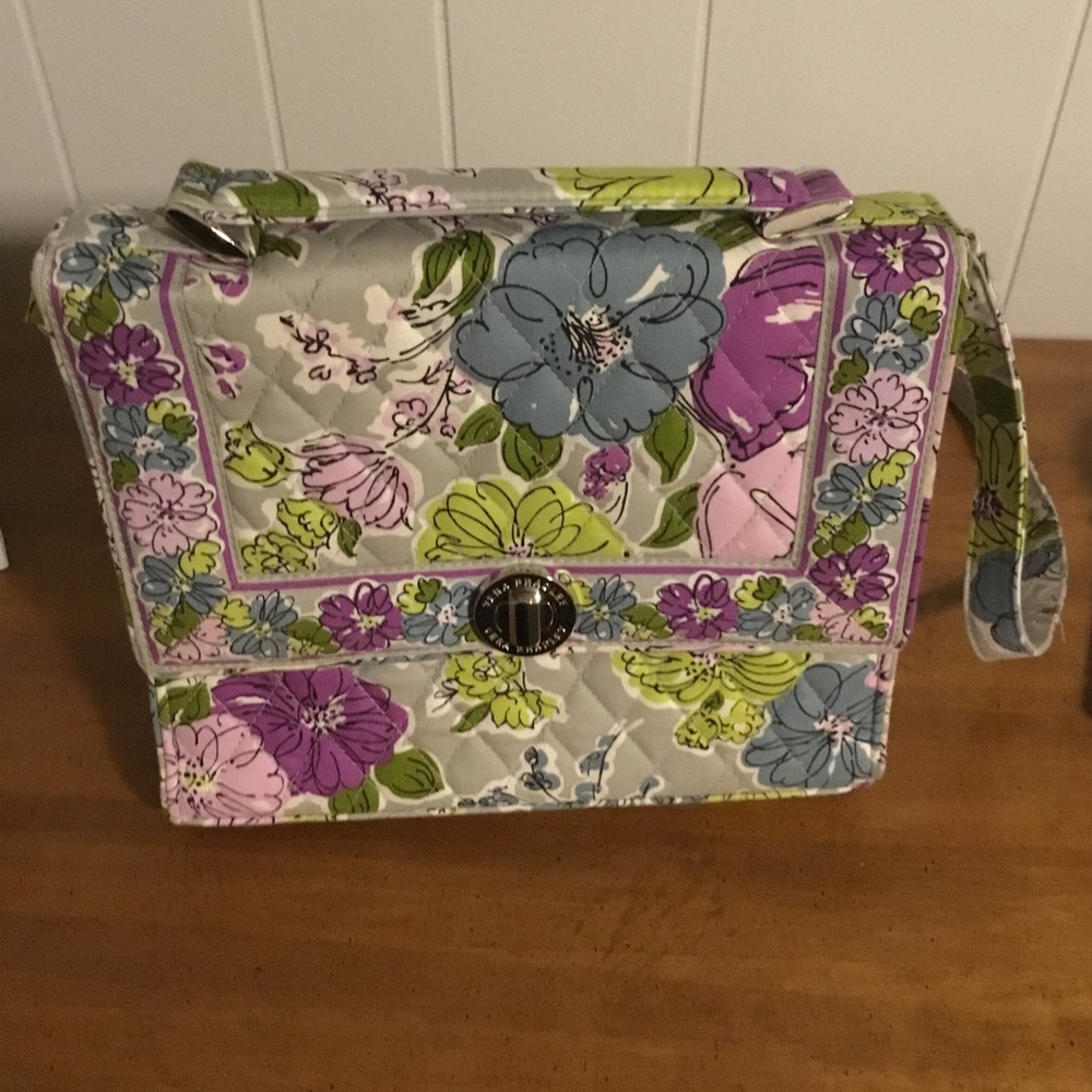 NWOT AWESOME VERA BRADLEY CROSSBODY HANDBAG...